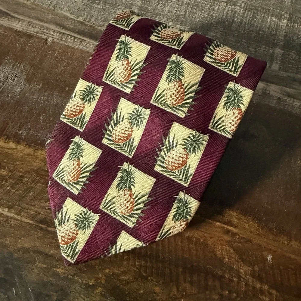 Tommy‎ Bahama 100% Silk Pineapple Square Necktie Maroon